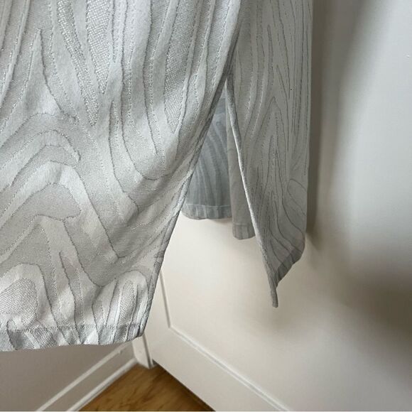 Chico's Womens Size 3 Long Open Cardigan Tunic Gray Silver Metallic 3/4 Sleeve - Picture 4 of 14